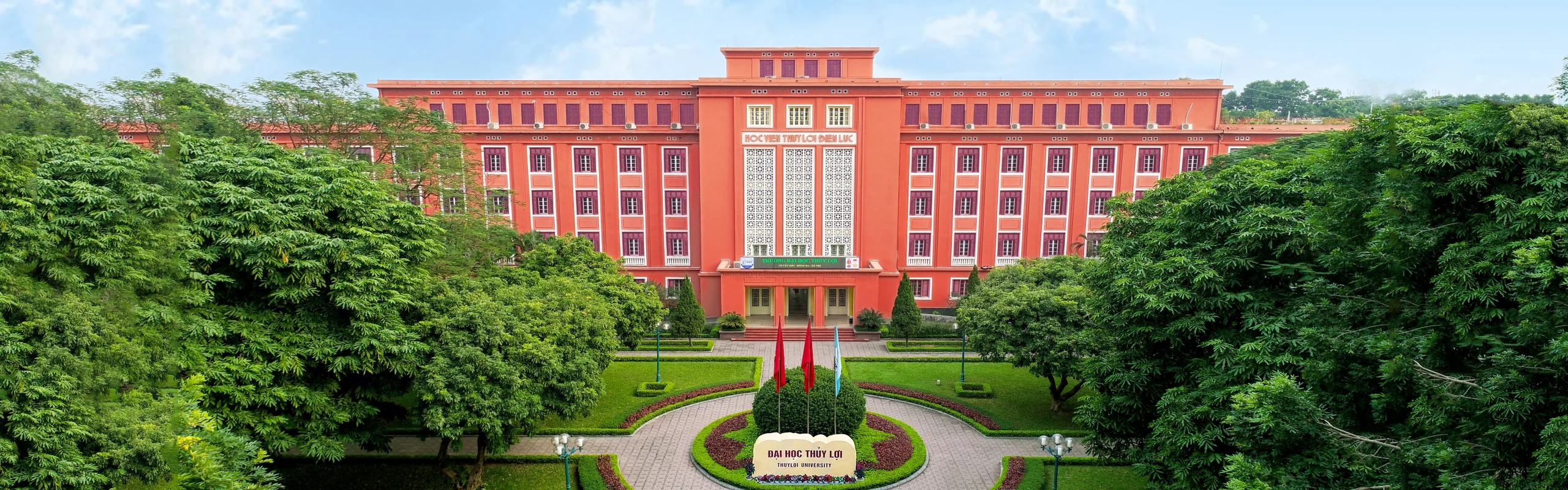 NGÀNH THƯƠNG MẠI ĐIỆN TỬ TẠI ĐẠI HỌC THUỶ LỢI: LỰA CHỌN HÀNG ĐẦU CHO THẾ HỆ SỐ